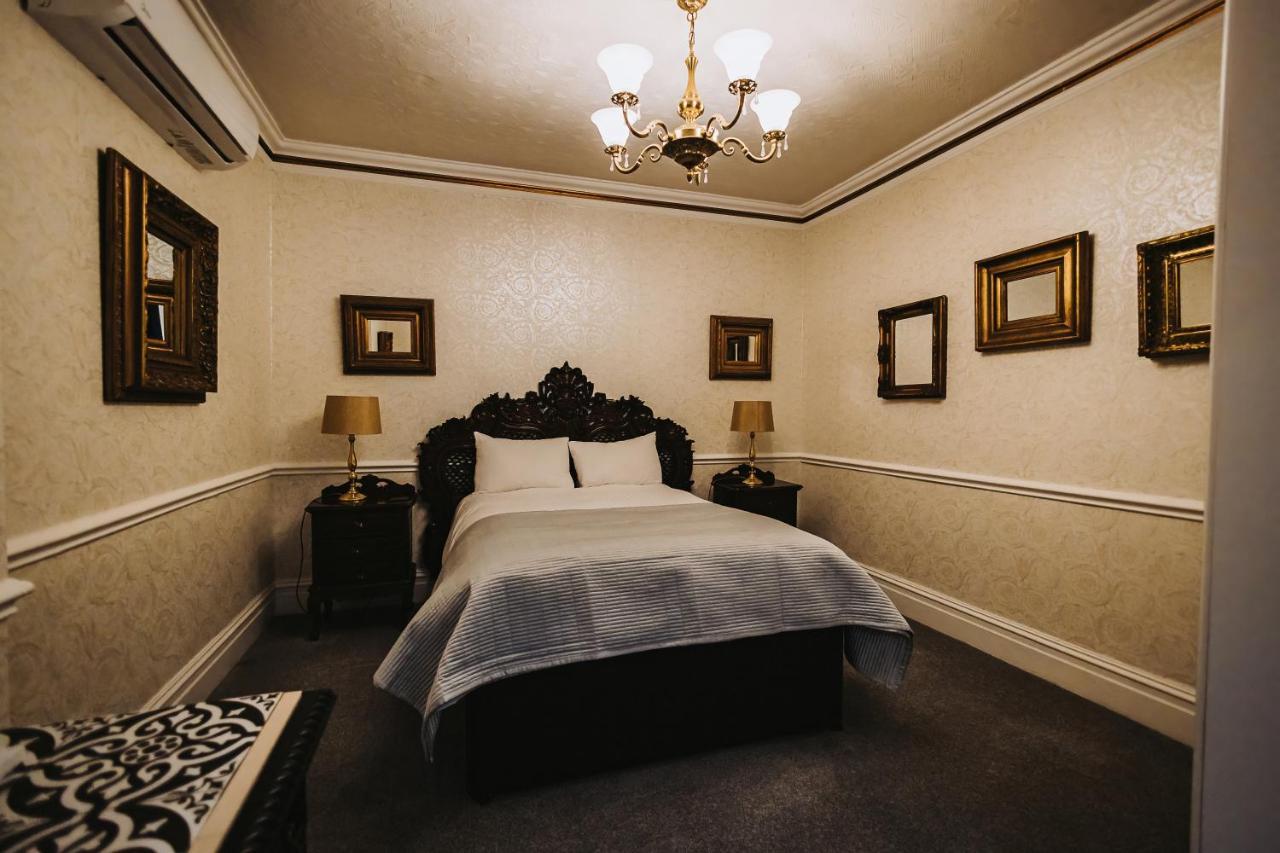 Childer Thornton Brook Hall Hotel מראה חיצוני תמונה