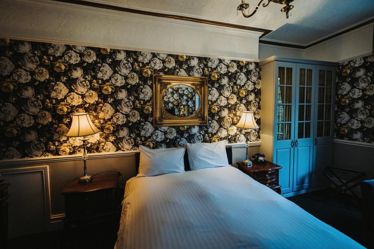 Childer Thornton Brook Hall Hotel מראה חיצוני תמונה